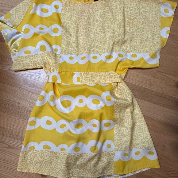 BCBG Max Azria - Picture 4 of 7